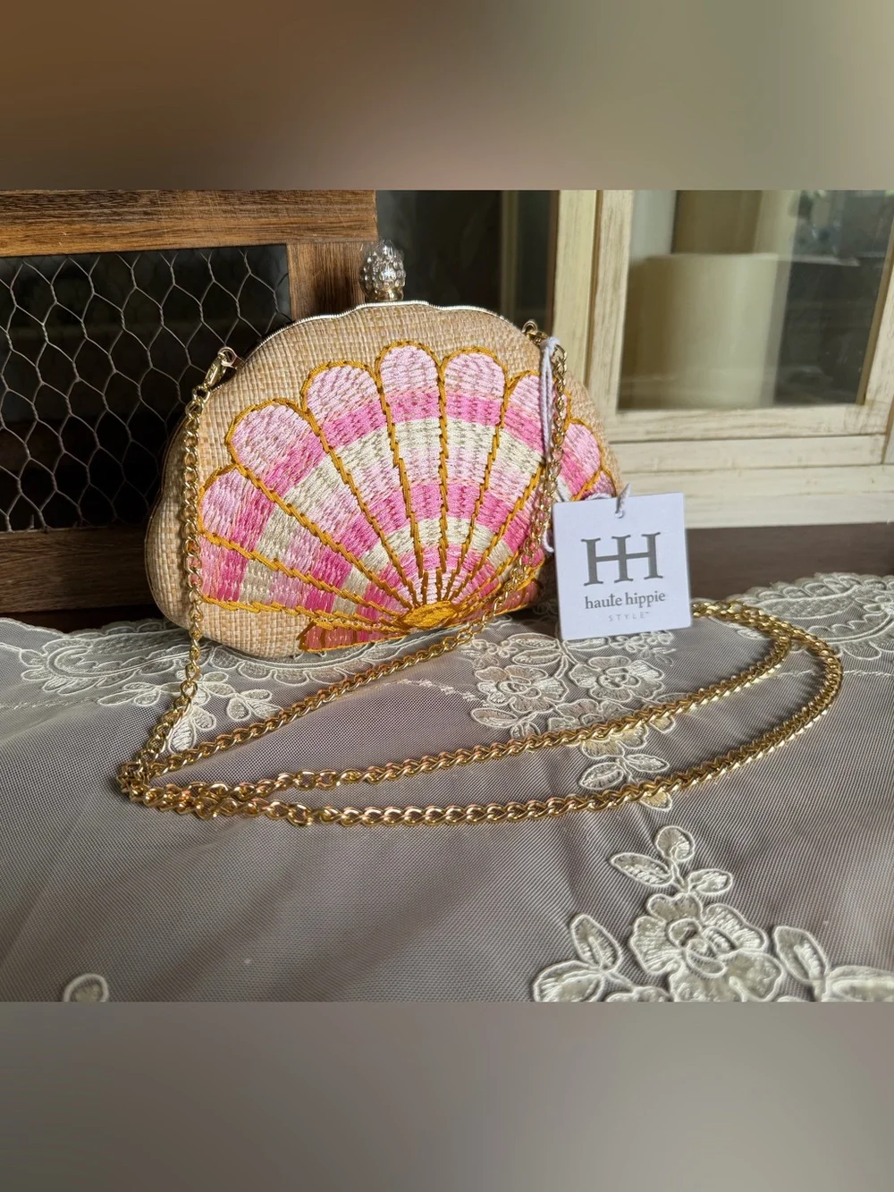 NWT Haute Hippie Pink Shell Embroidered Clutch with Gold Chain Crossbody Purse - Picture 1 of 4